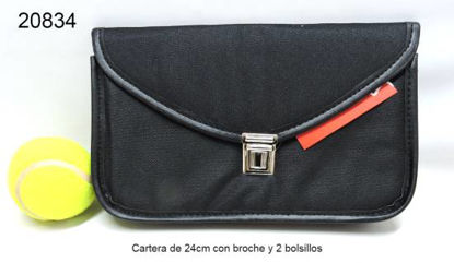 Imagen de CARTERA DE HOMBRE 24CM CON BROCHE LATERAL Y 2 BOLSILLOS 10.24